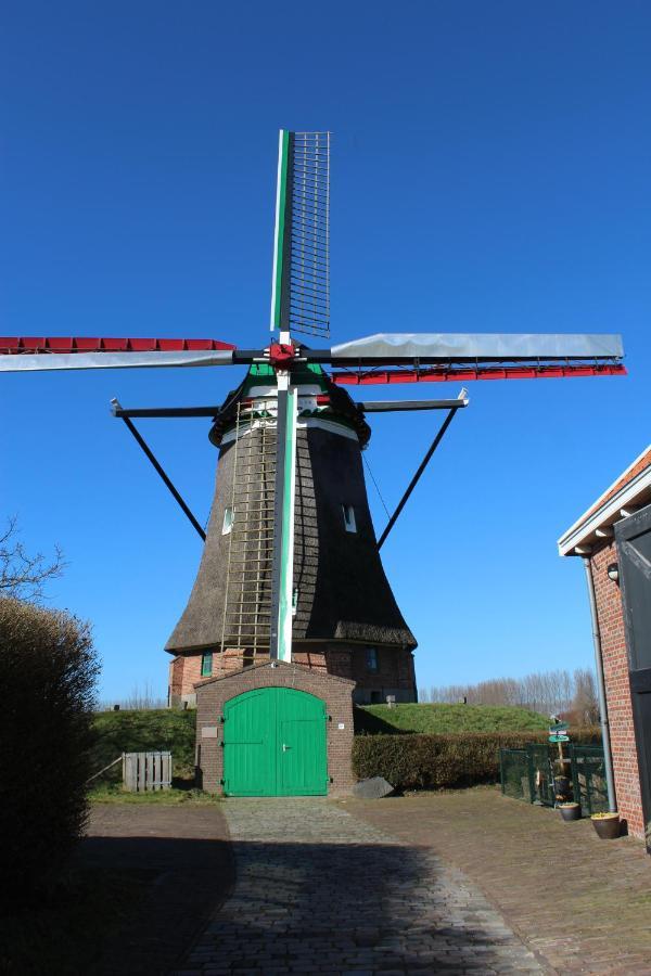 Slapen Aan De Voet Van De Molen Ovezande Buitenkant foto