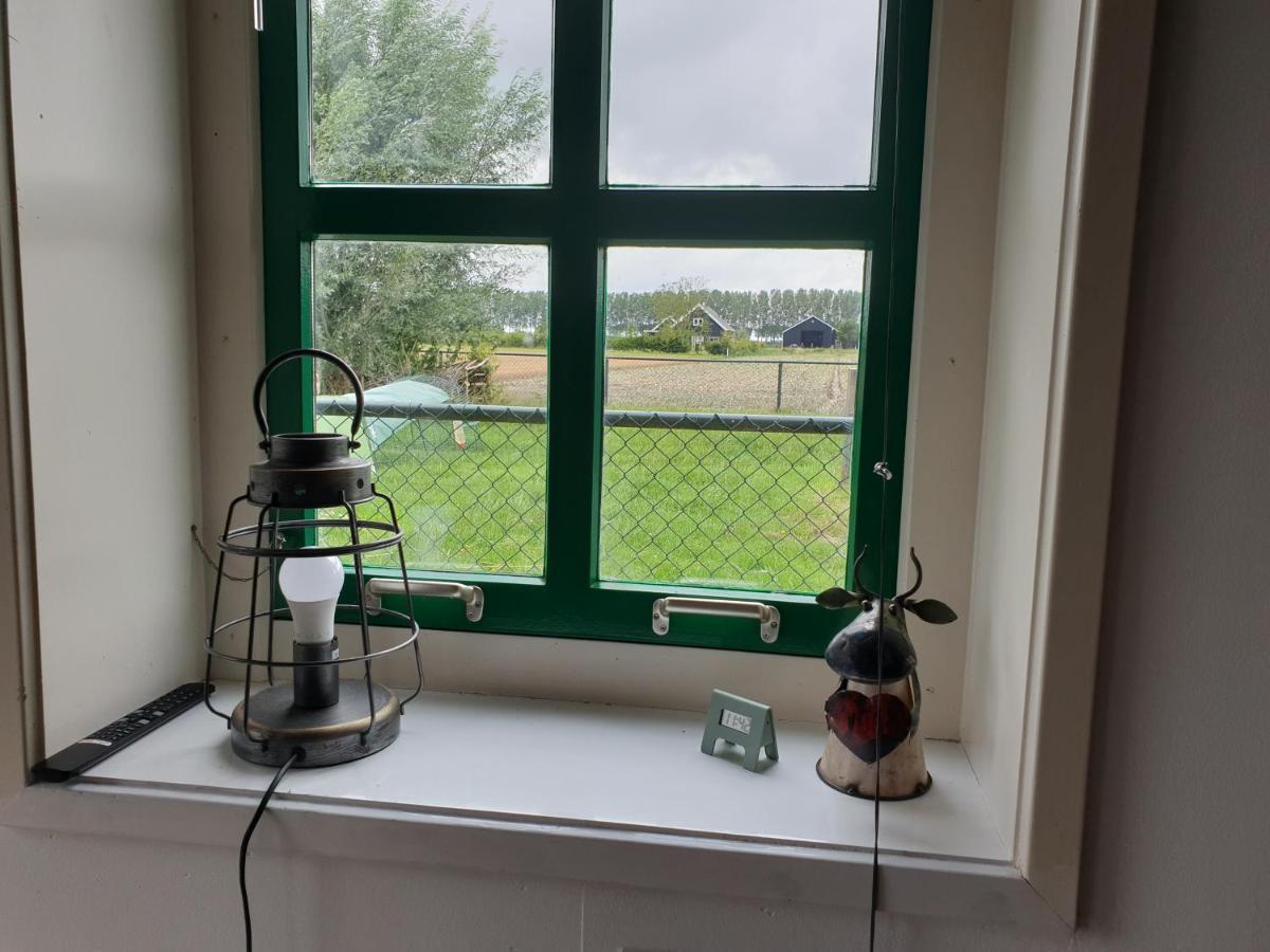 Slapen Aan De Voet Van De Molen Ovezande Buitenkant foto