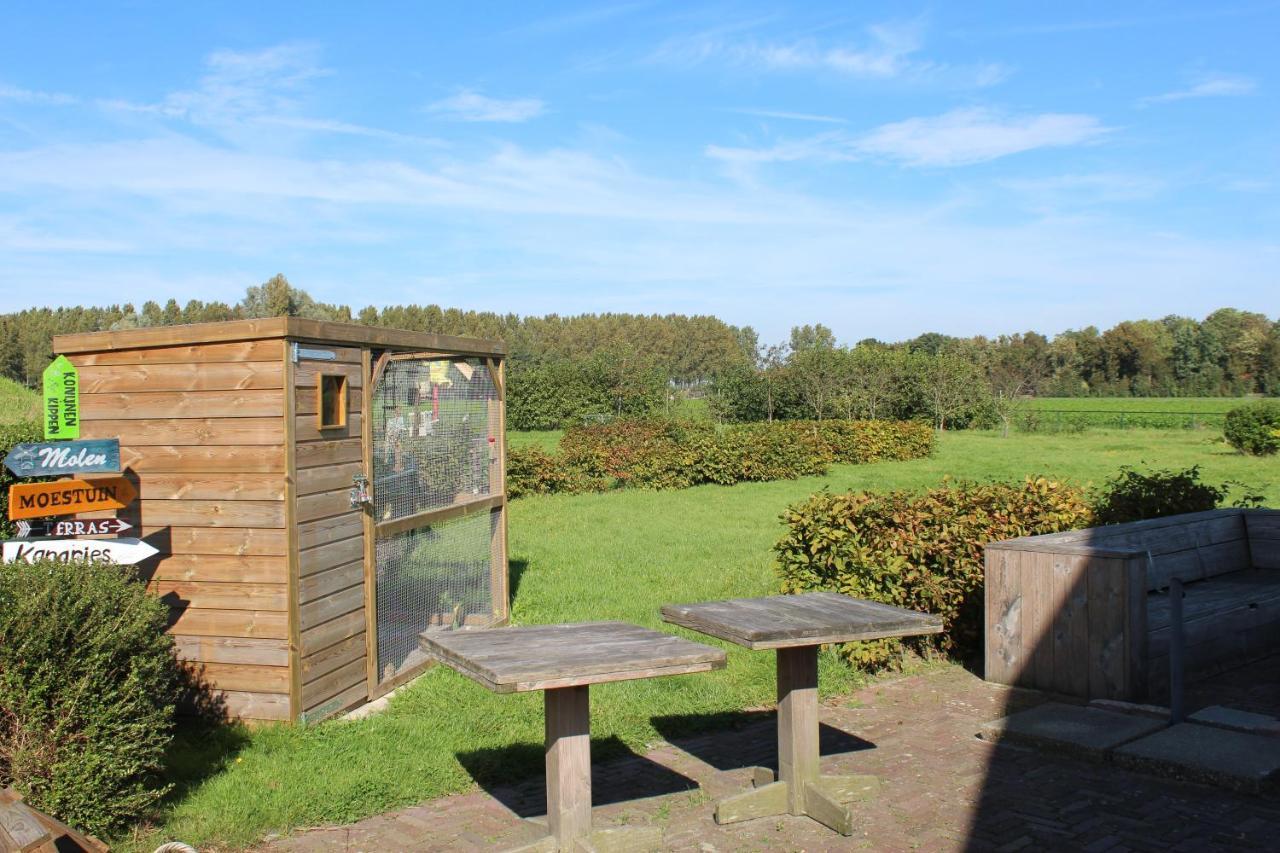 Slapen Aan De Voet Van De Molen Ovezande Buitenkant foto